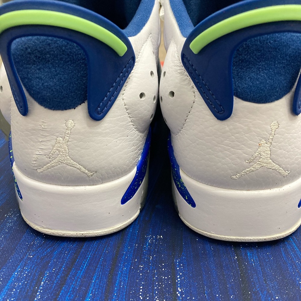 Air Jordan retro 6’s - Picture 2 of 2